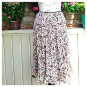 Host Pick!!! NWOT Floral Skirt